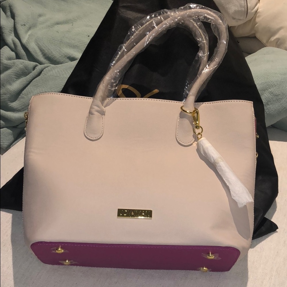 Joy and Iman Leather Full Zipper Side Tote NWOT